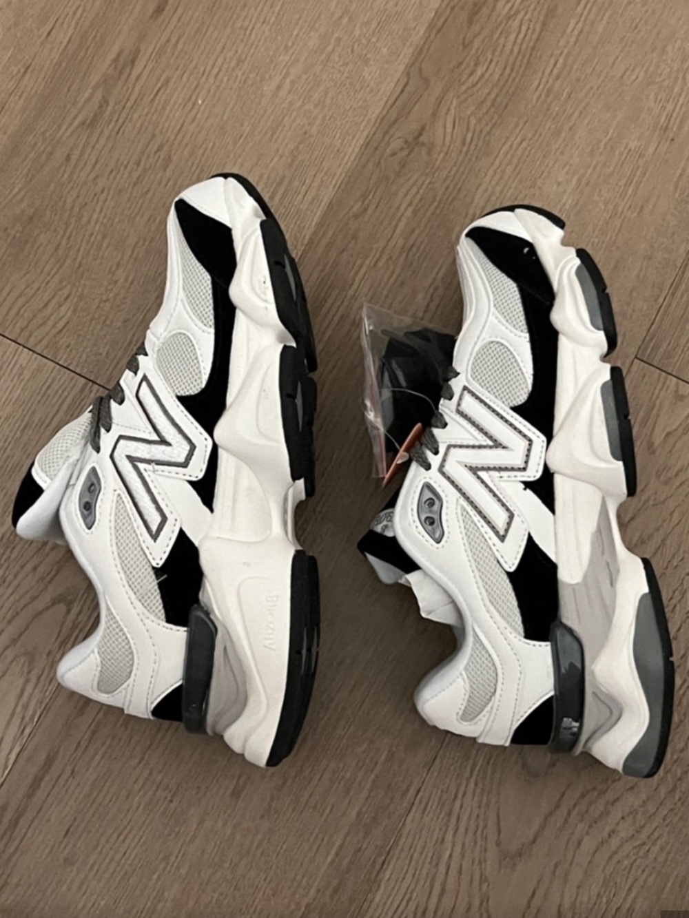 New Balance 9060 "Grey Jet Black" men’s 5.5 /women’s 7 Athletic Sneakers NIB - Picture 4 of 13